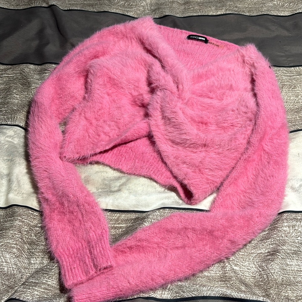 Woman’s crop sweater